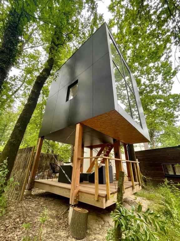 Utopia Village - Art & Nature Lodges Mons Exterior photo