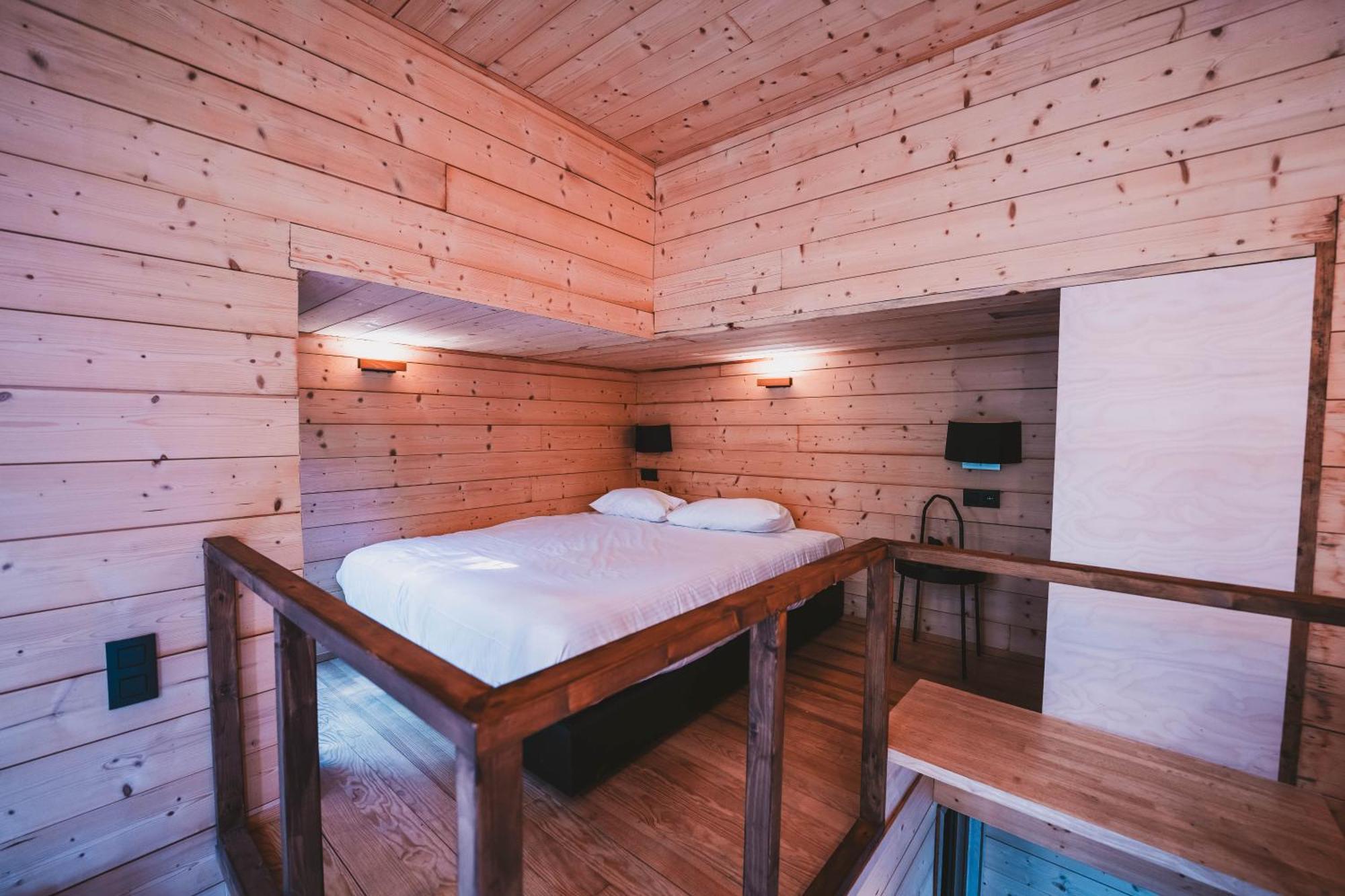Utopia Village - Art & Nature Lodges Mons Exterior photo