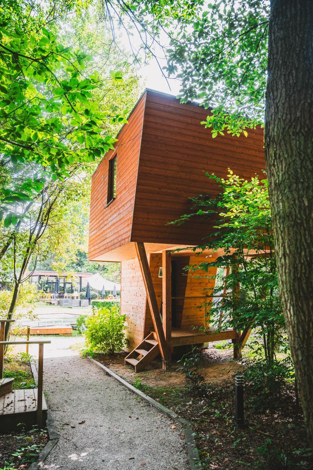 Utopia Village - Art & Nature Lodges Mons Exterior photo