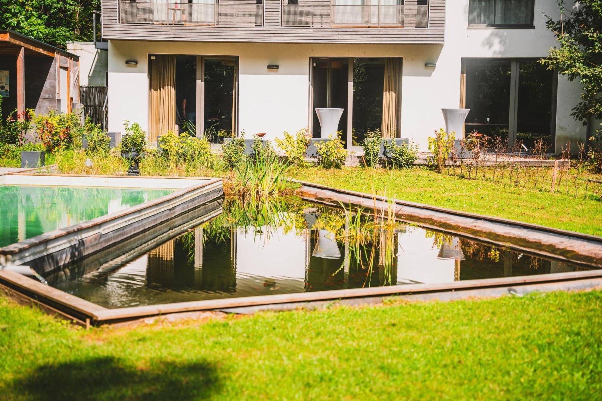Utopia Village - Art & Nature Lodges Mons Exterior photo