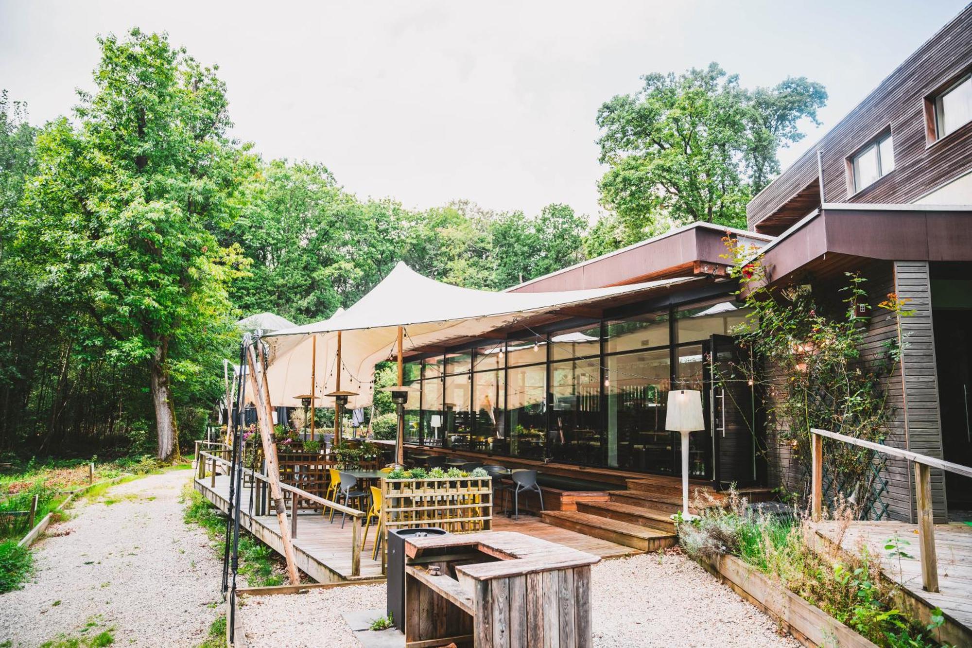 Utopia Village - Art & Nature Lodges Mons Exterior photo